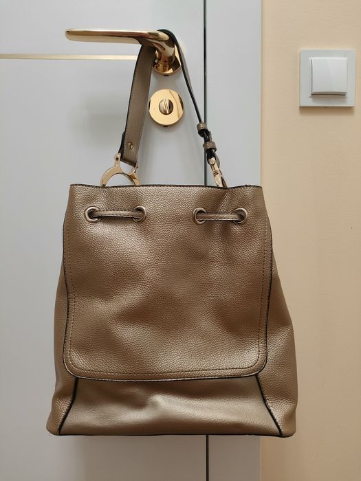 Torebka Guess z doczepianym paskiem