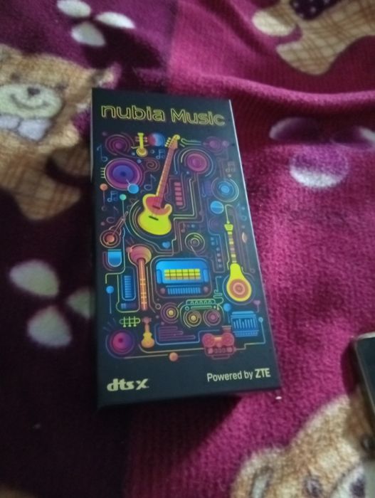 Telemóvel nubia music