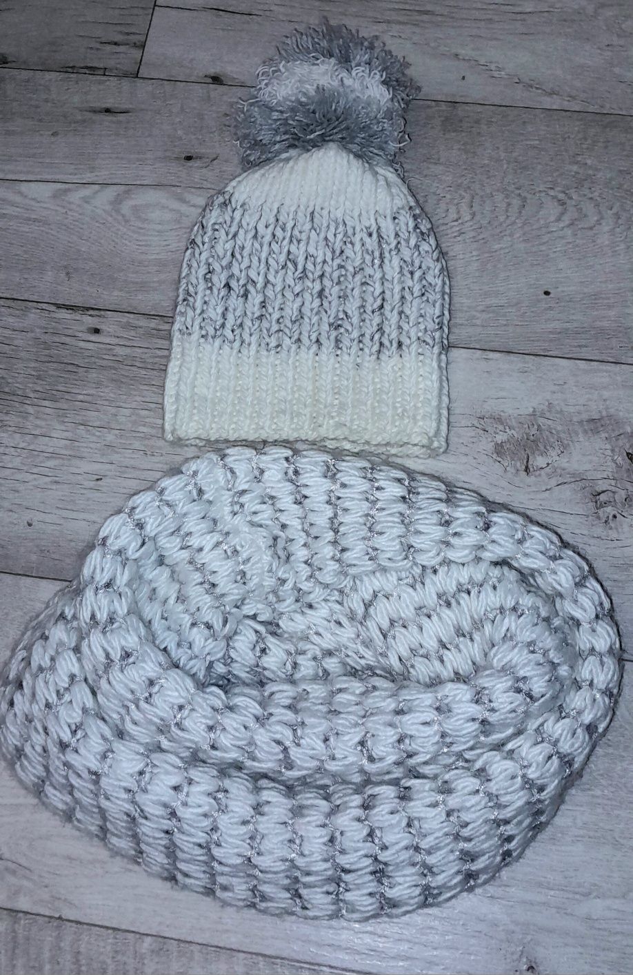 Комплект шапка и хомут зимний