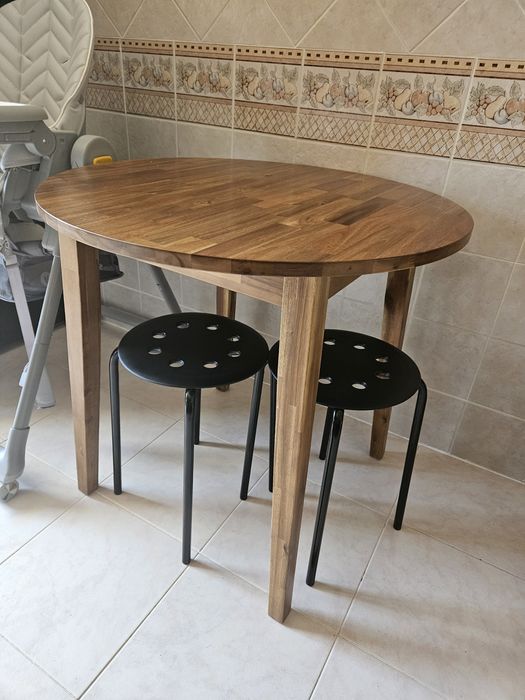 Mesa Ikea acacia