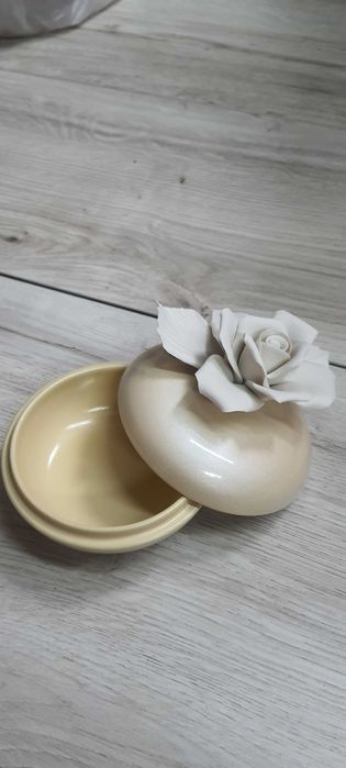 Керамічна шкатулка