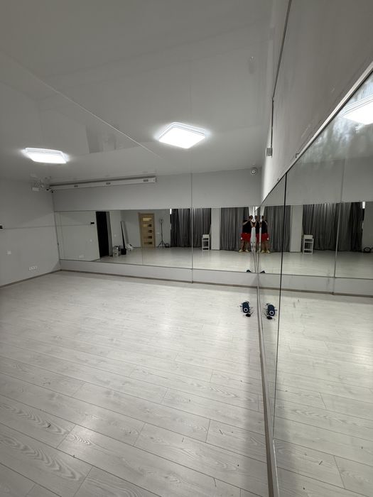 Оренда танцювального залу Виноградарь біля (Ретровіль)