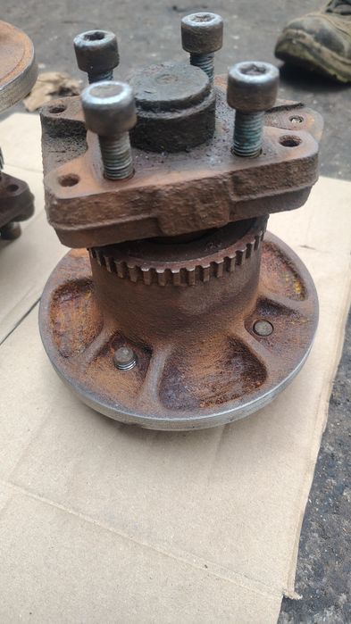 Ступицы ступиці на причіп розболтовка 4/100