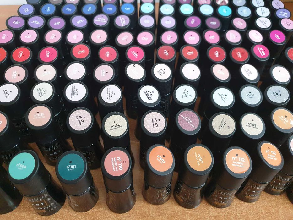 Lakiery hybrydowe LART - 120 sztuk gama kolorów