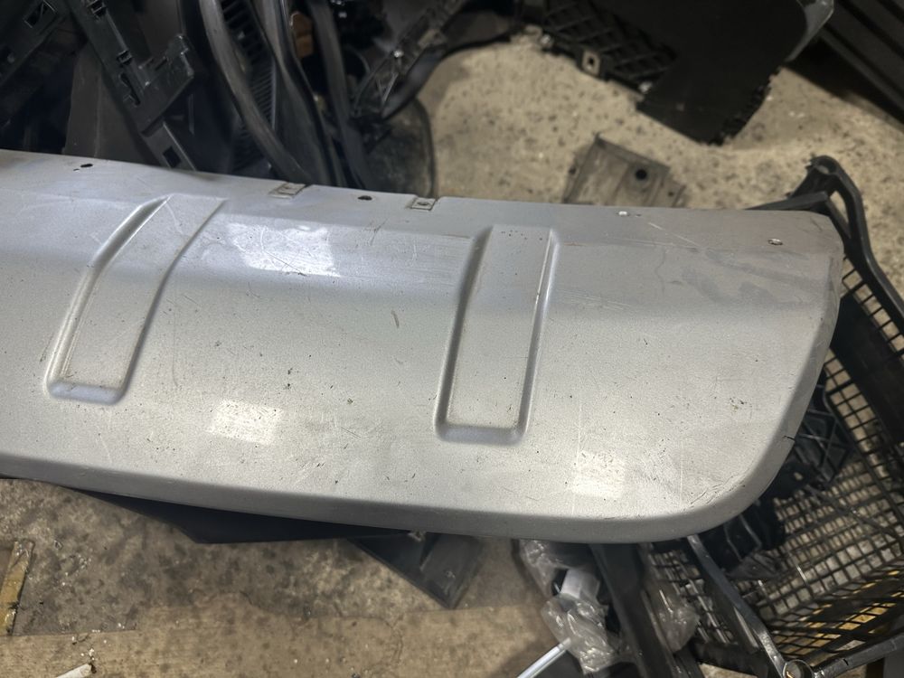 Накладка бампера, листва, губа Mitsubishi Outlander 2 ll