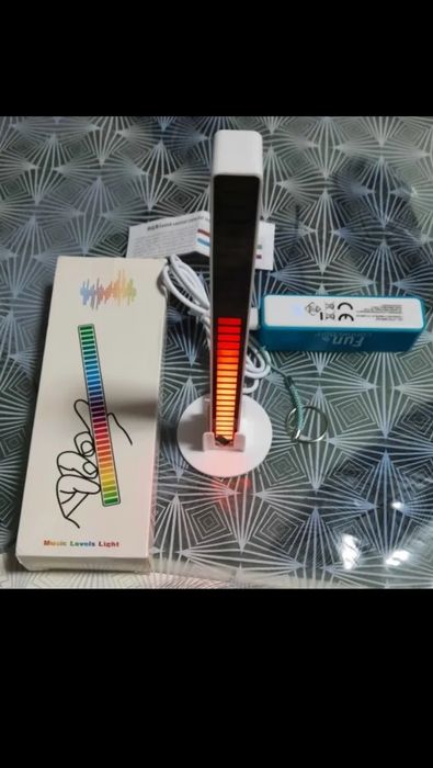 Lampka ledowa - na USB - reaguje na dzwiek