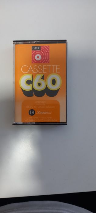 Cacetes com diversas músicas