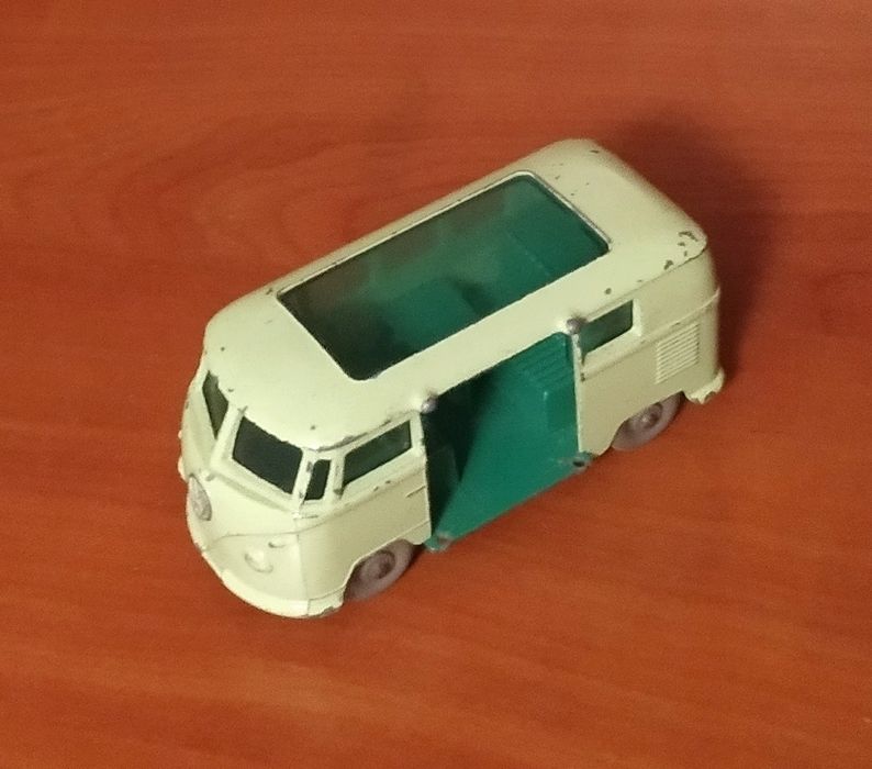 Miniatura antiga - Volkswagen Caravette - Matchbox Lesney 34