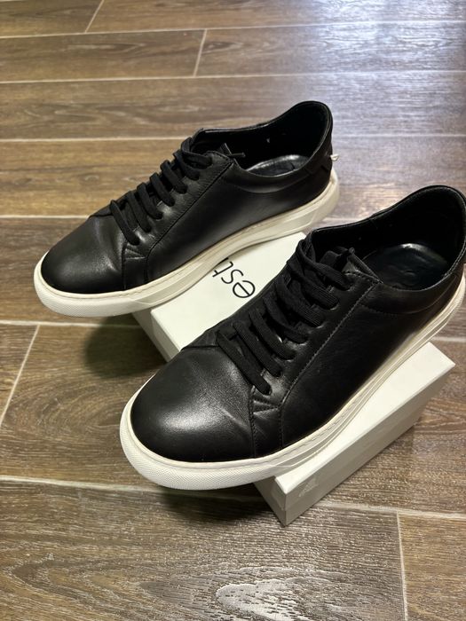 Кеди ,кросівки жіночі шкіряні Estro  40 розмір