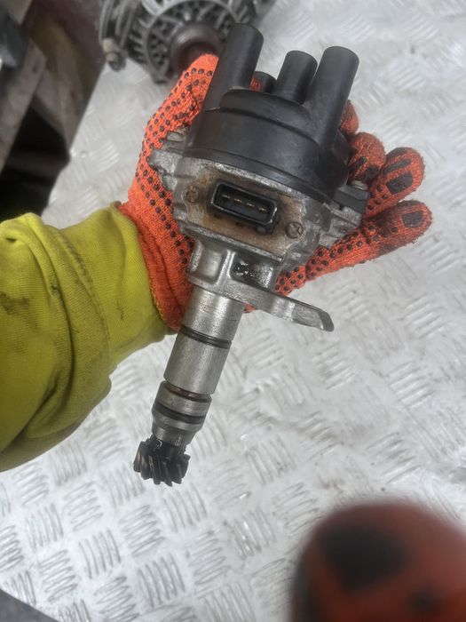 Трамблер 2.0 Mitsubishi galant 6 галант 90 год