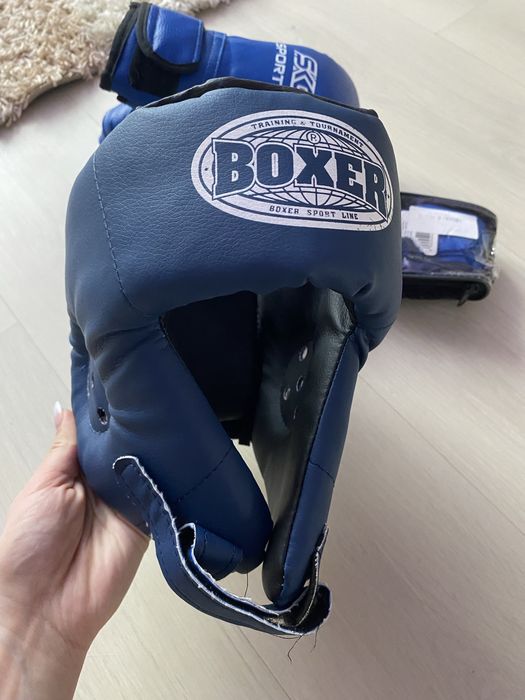 Набір для боксу (перчатки, шолом, бинти)