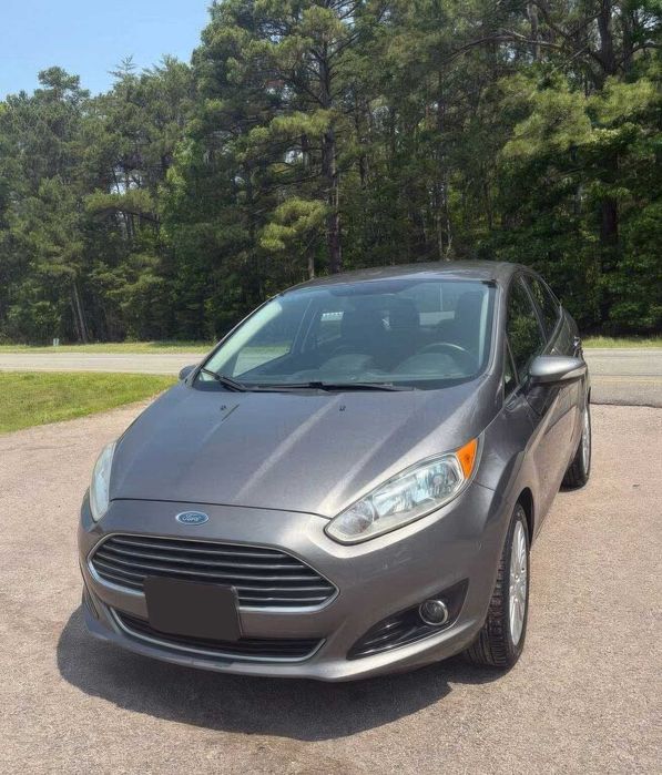 Ford Fiesta Titanium      2014