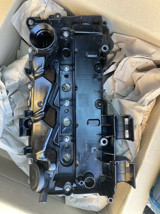 Клапанна кришка (вкг) Вольво