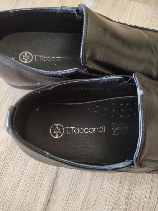 Гарні туфлі на хлопця