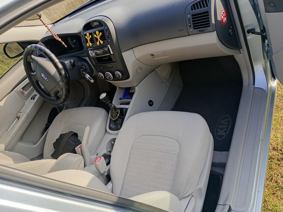 Кіа церато 2006р.