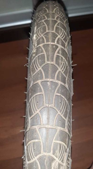 Продам покрышку DELI TIRE