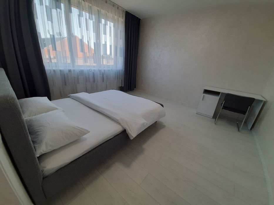 Нова 3 кімн. кв. в самісінькому центрі міста з приват. парковкою.