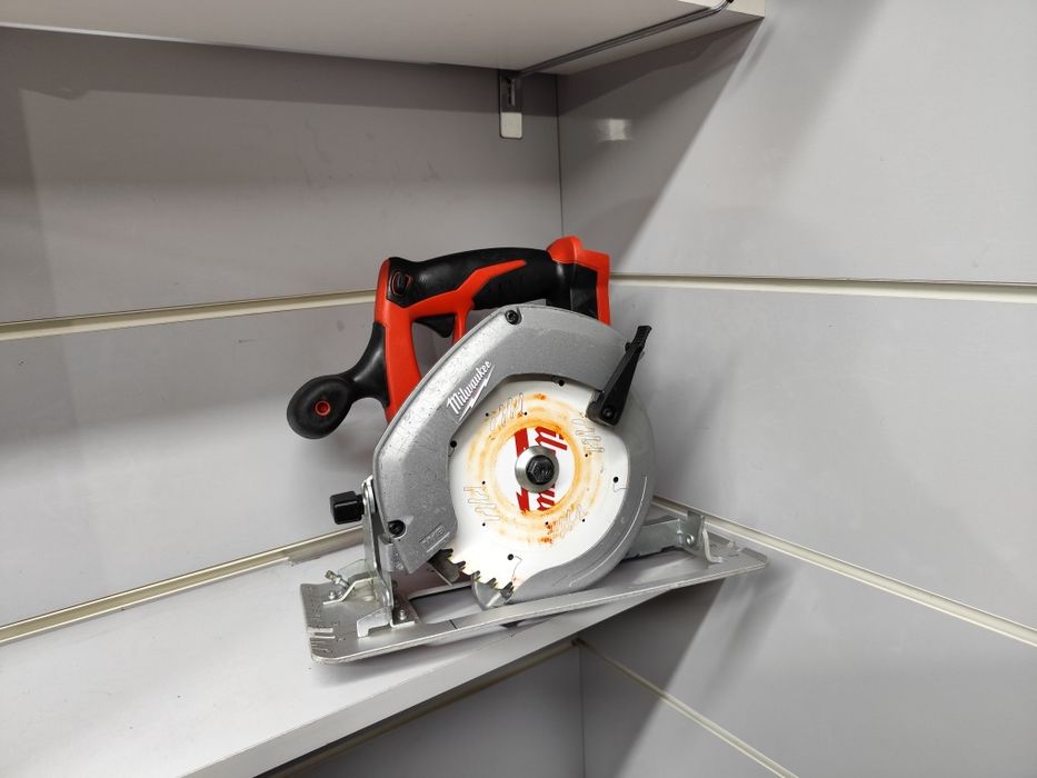 Milwaukee M18 HD CS паркетка акумуляторна Мілвоке оригінал