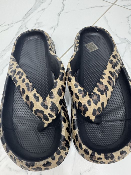 В’єтнамки з леопардовим прінтом