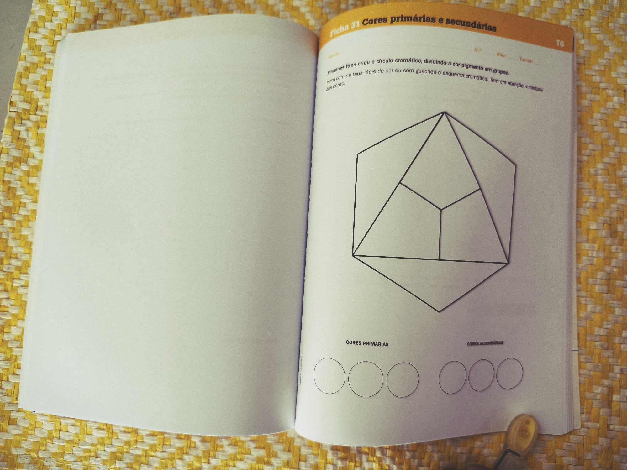 Caderno de Fichas - Evi - Educaç Visual - 5.º/6.º Anos
Porto Editora