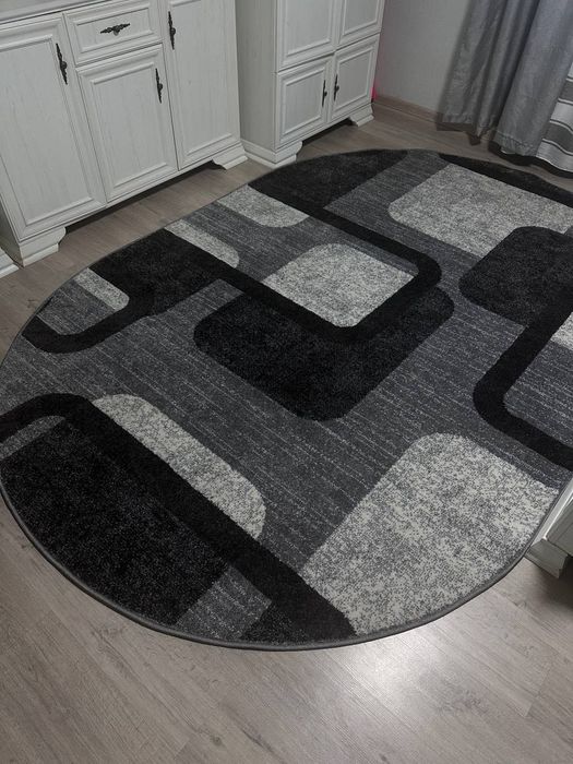 Продам ковёр, состояние идеальное