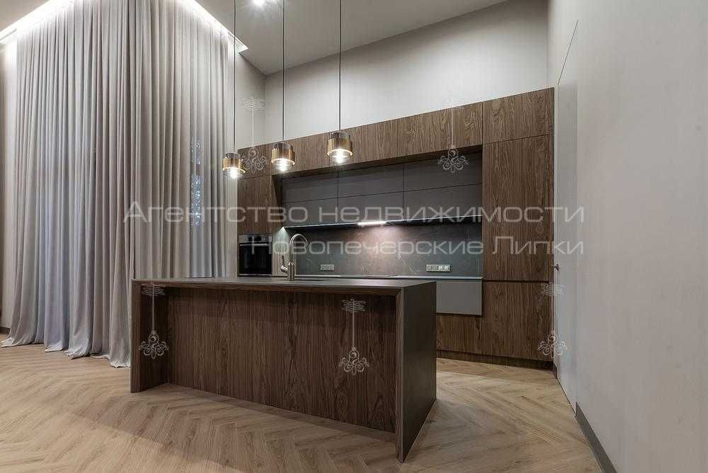 Продаж будинку за бассейном 250 км м Козин Конча-Заспа