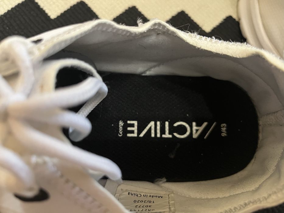 Чоловічі кросівки