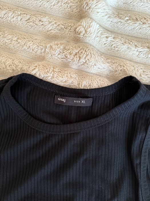 Жіноча сукня в рубчик, чорна