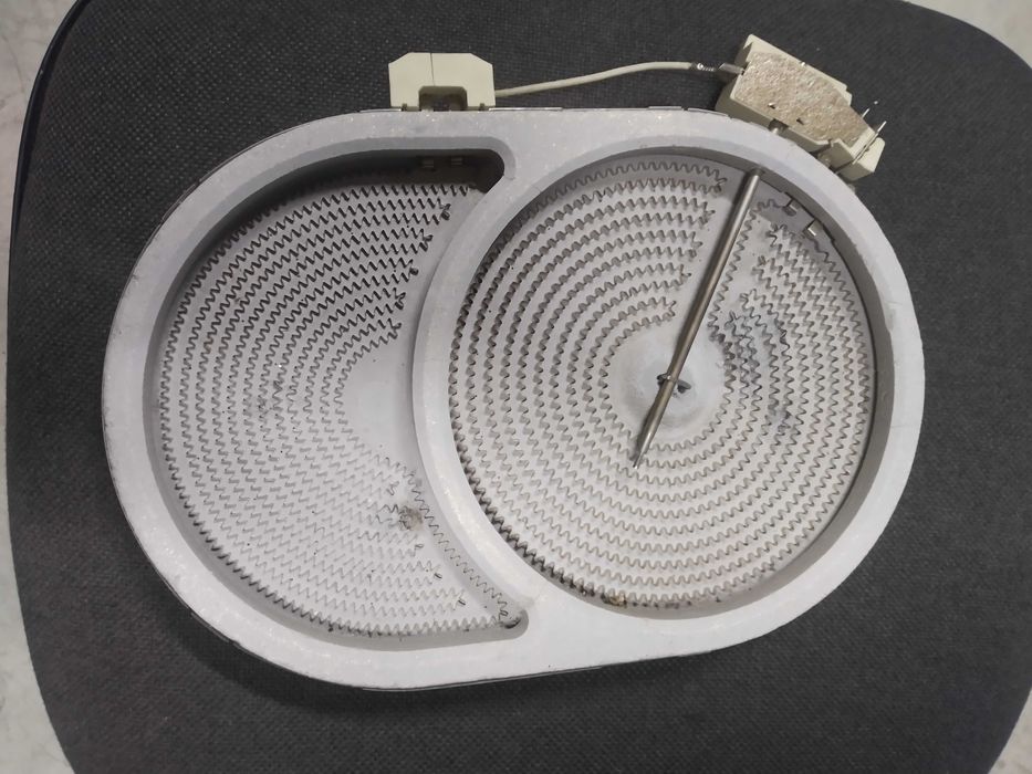 Электрическая конфорка с расширением для стеклокерамики ИТАЛИЯ.