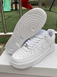 Nike Air Force 1 '07 White 40