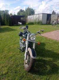 Motocykl Yamaha Drag star clasic 650