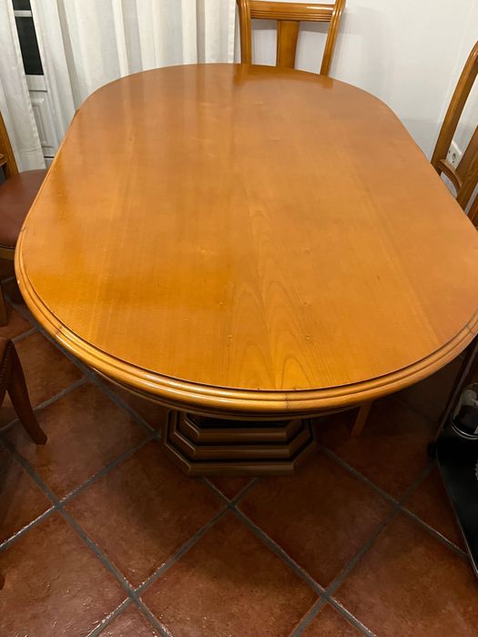 Mesa de sala impecável