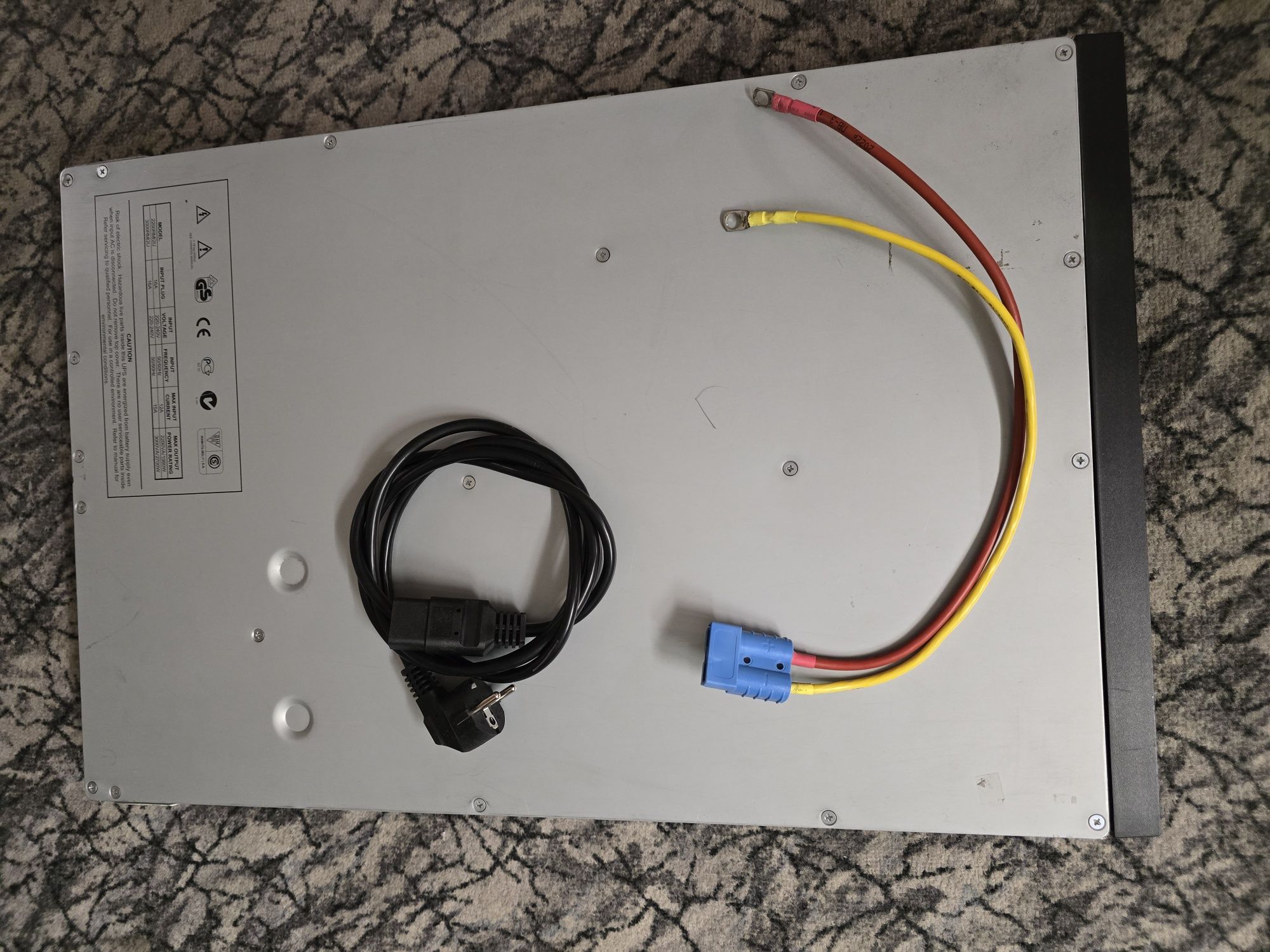 ИБП APC SMT3000RMI2U 3000 ВА/2700 Вт + SNMP