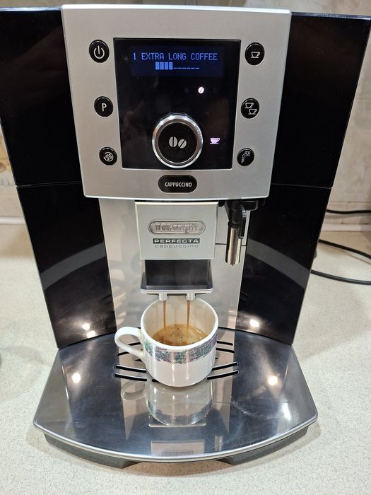 Кофемашина Delonghi Perfecta Cappuccino маленький пробег