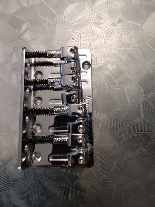 Mostek do gitary basowej Ibanez