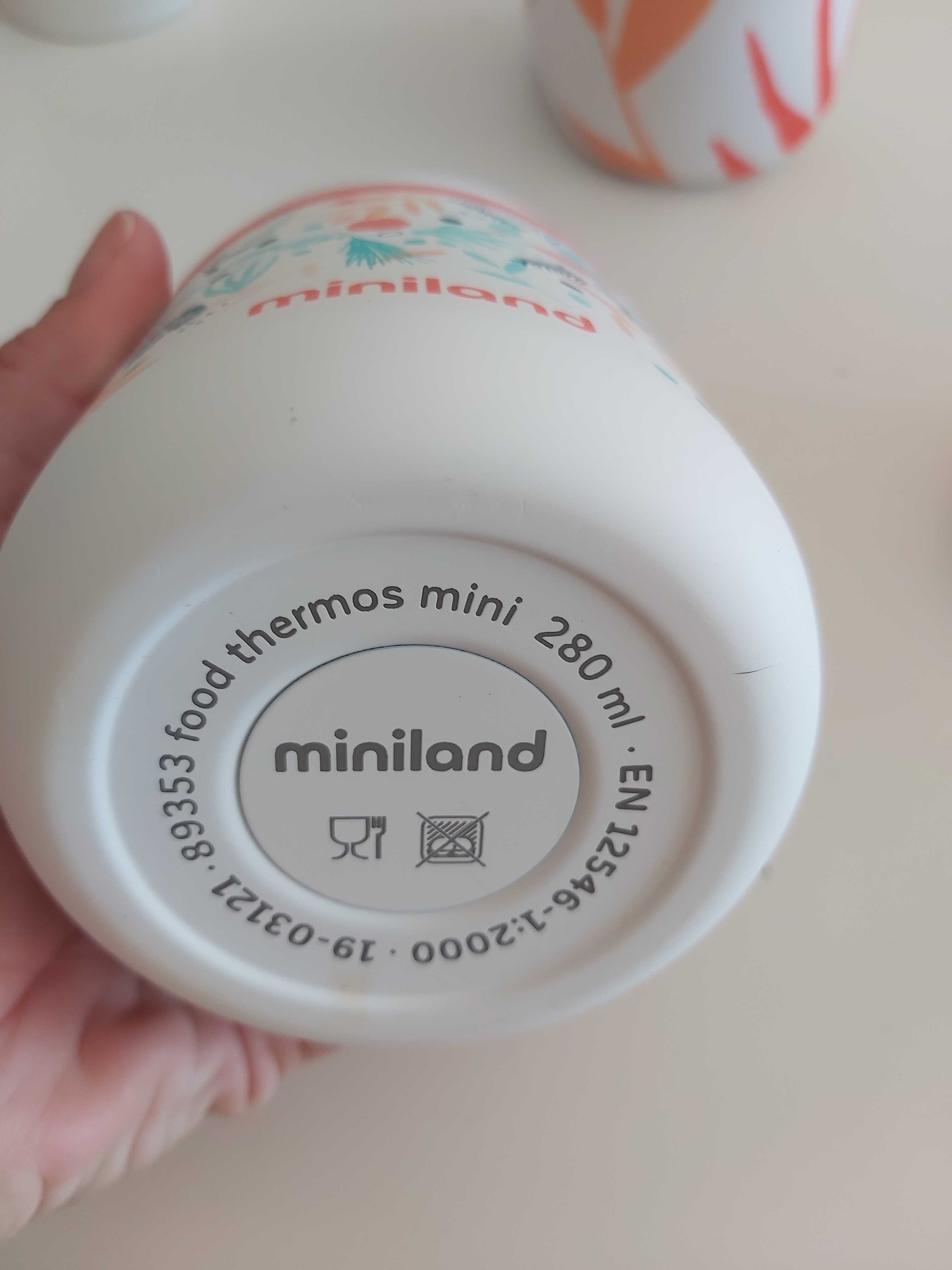 Termo de 350ml da marca Miniland