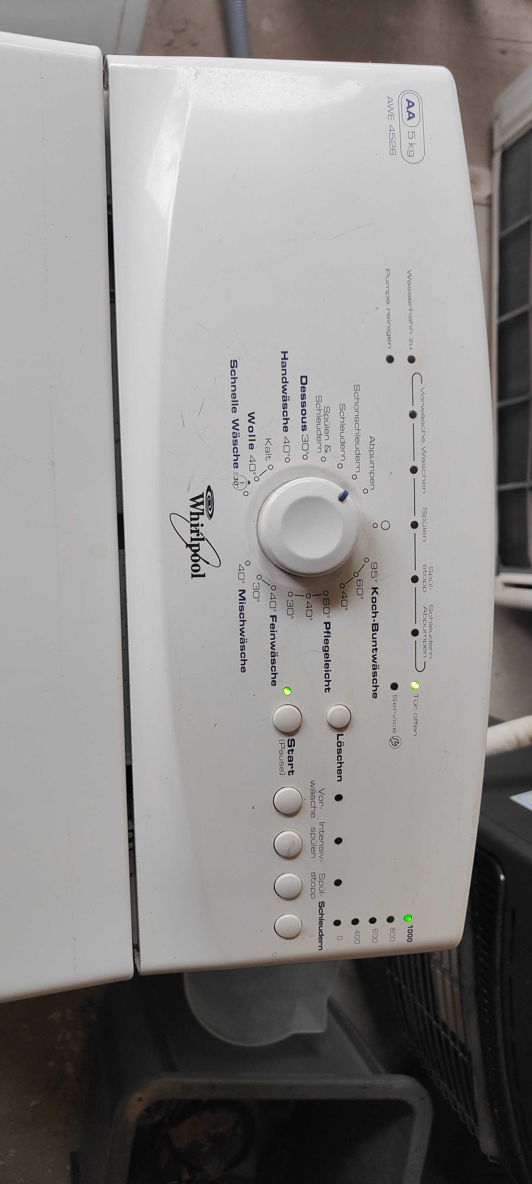 Pralka Whirlpool, załadunek od góry.