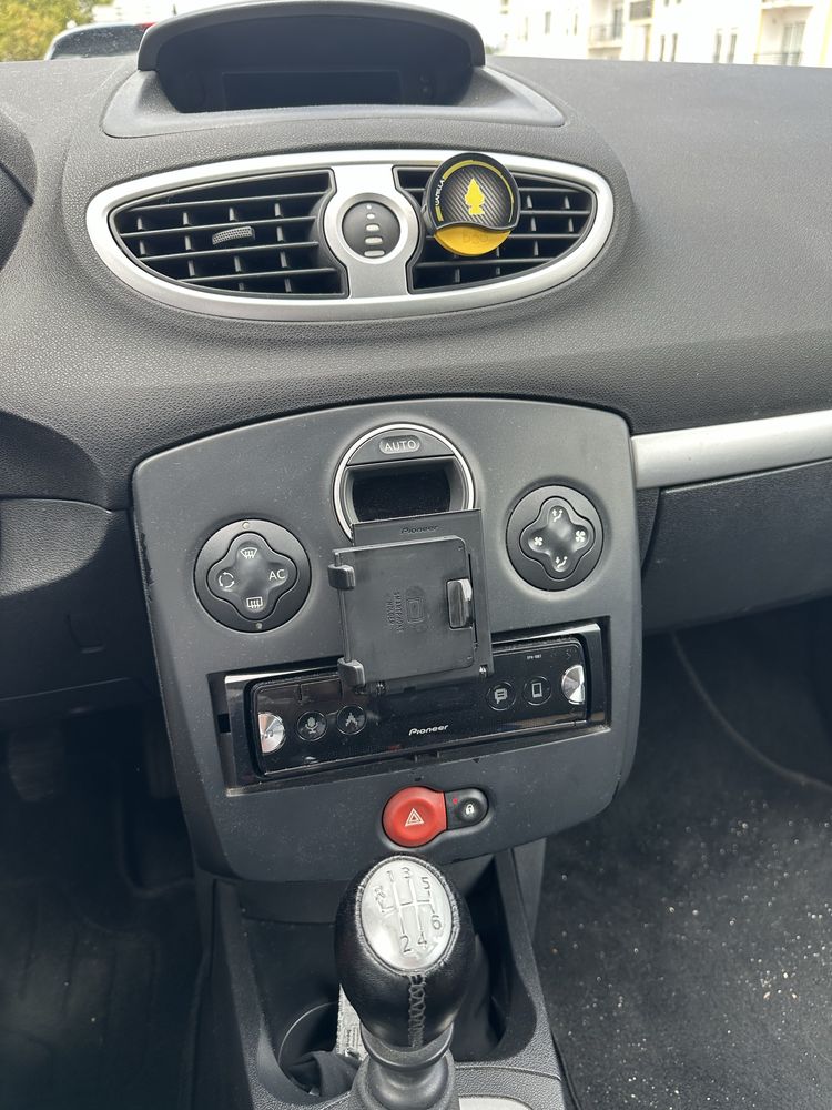 Renault Clio 1.5 dci 3 Portas cx.6 A/C 100cv