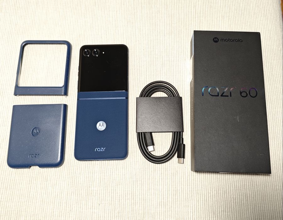 Motorola razr 60 XT2553-1 8/256 GB