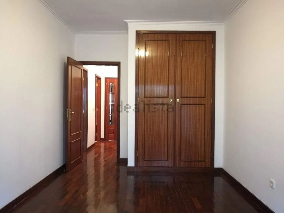 Arrendo T3 com garagem na Rua Quinta de Cabanas, 94, BRAGA