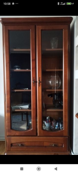 Sprzedam witrynę i komode