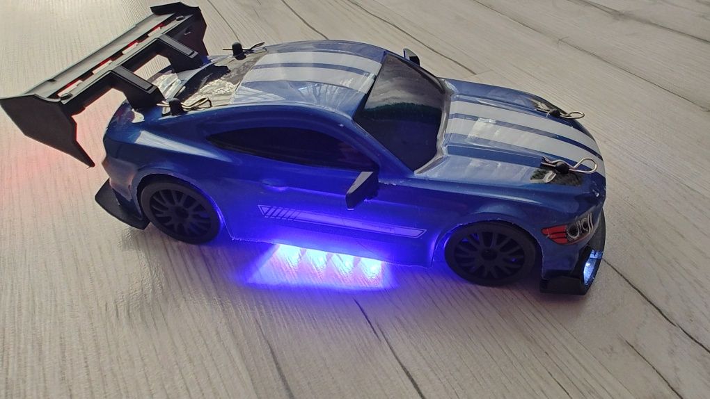 Samochód Ford Mustang GT 6 do driftowania LED neony DRIFT RC 4wd