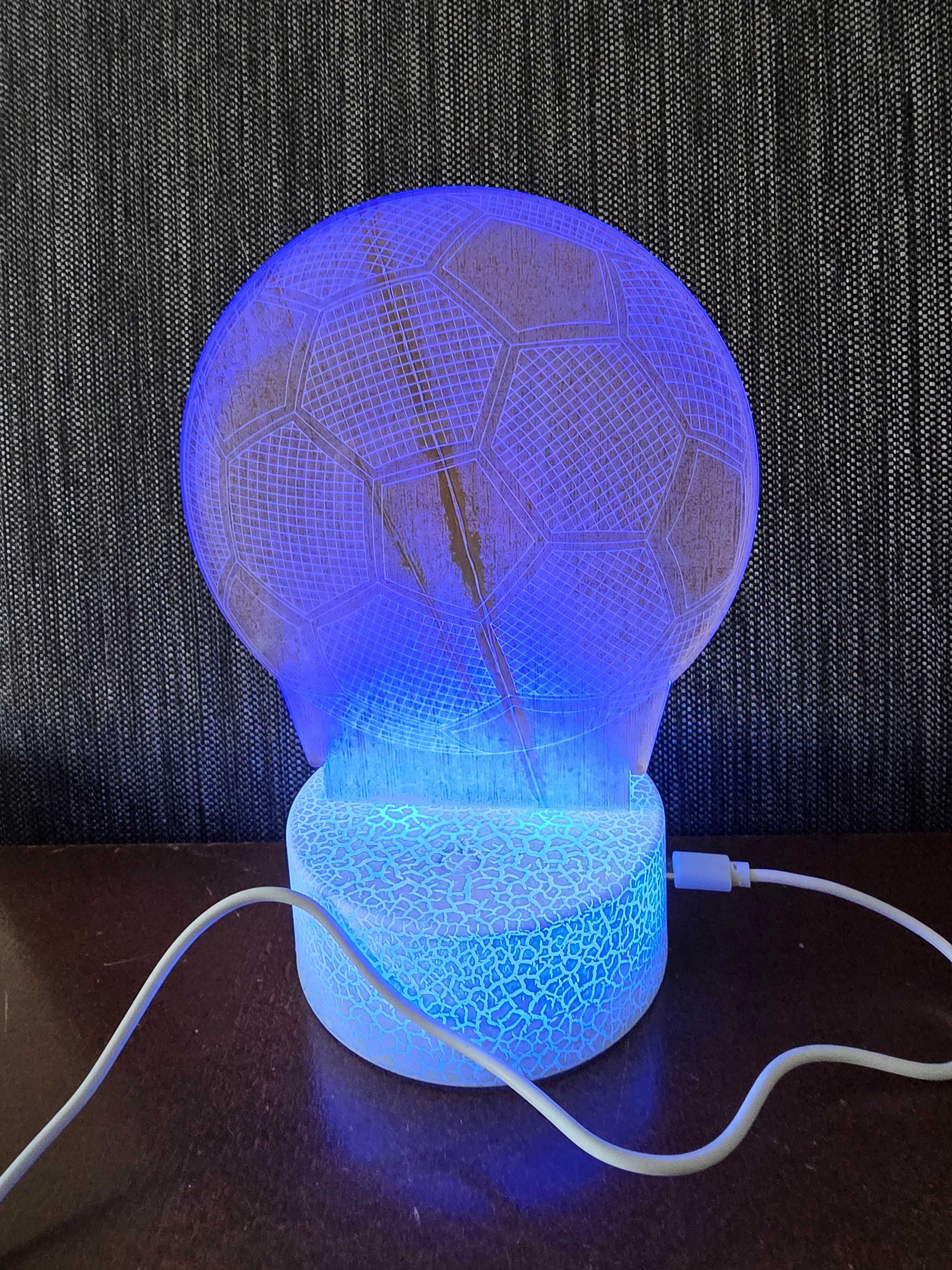 Lampka nocna led z piłką nożną wielokolorowy,pilot