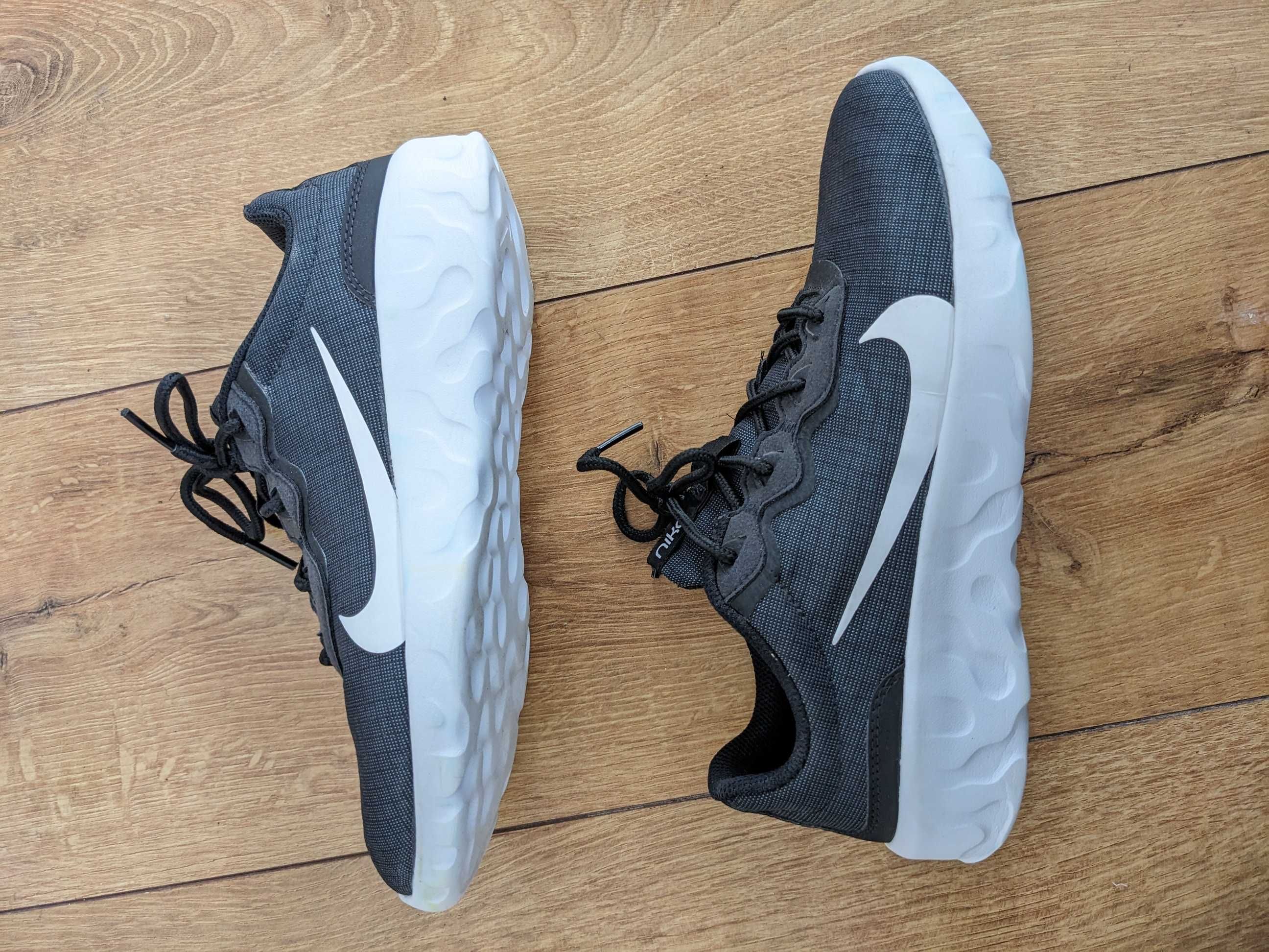Nike Explore Strada, rozmiar 38