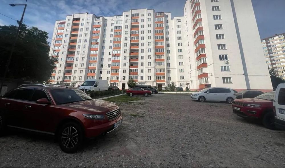 Продаж затишноі 2 к. квартири. Озерна