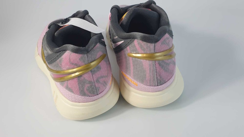 NIKE KYRIE 8 ASW Pink Foam/Multi-color rozmiar 44,5