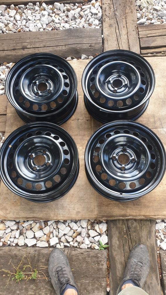 Felgi stalowe 15"4x100 6x15 ET 40 RENAULT CLIO IV DACIA