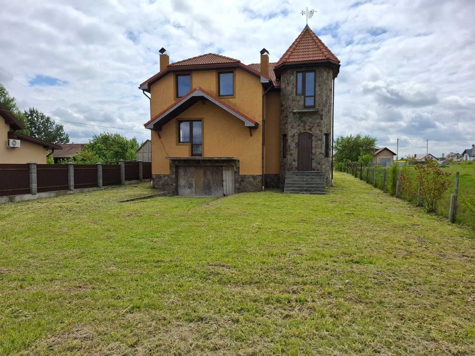 Продаж сучасного будинку, с.Сокільники вул. Хмельницького Б