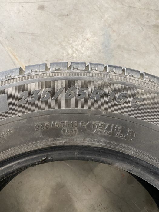 Opona Michelin Agilis 235/65 R16C