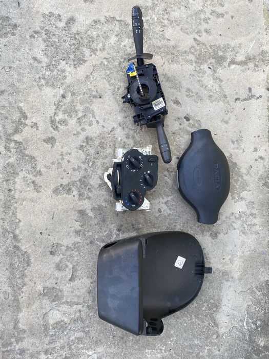 Блок управление Двигателем  Дачия Логан 1.6 ЕБУ Dacia Logan Балка Шрот